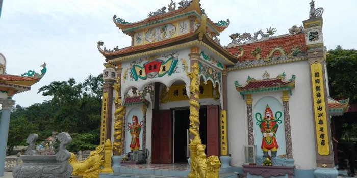 đền thờ Đức Nam Hải Đại Thần Vương